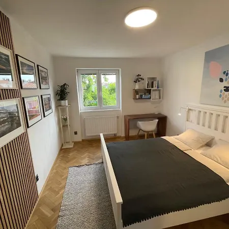 U Kolonady, Apartment