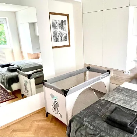 Apartment U Kolonady, *